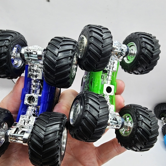 Hot Wheels Monster Jam Gravedigger , Son-Uva Digger Trucks - Picture 4 of 4